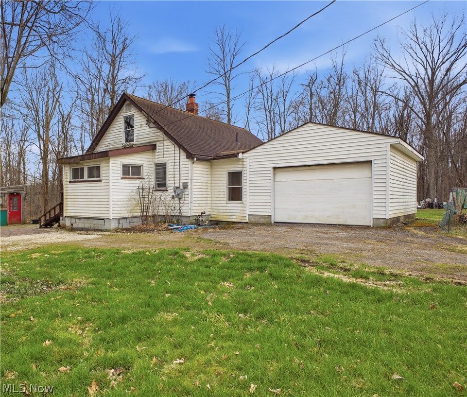 Property Photo:  1110 Niles Vienna Road  OH 44473 
