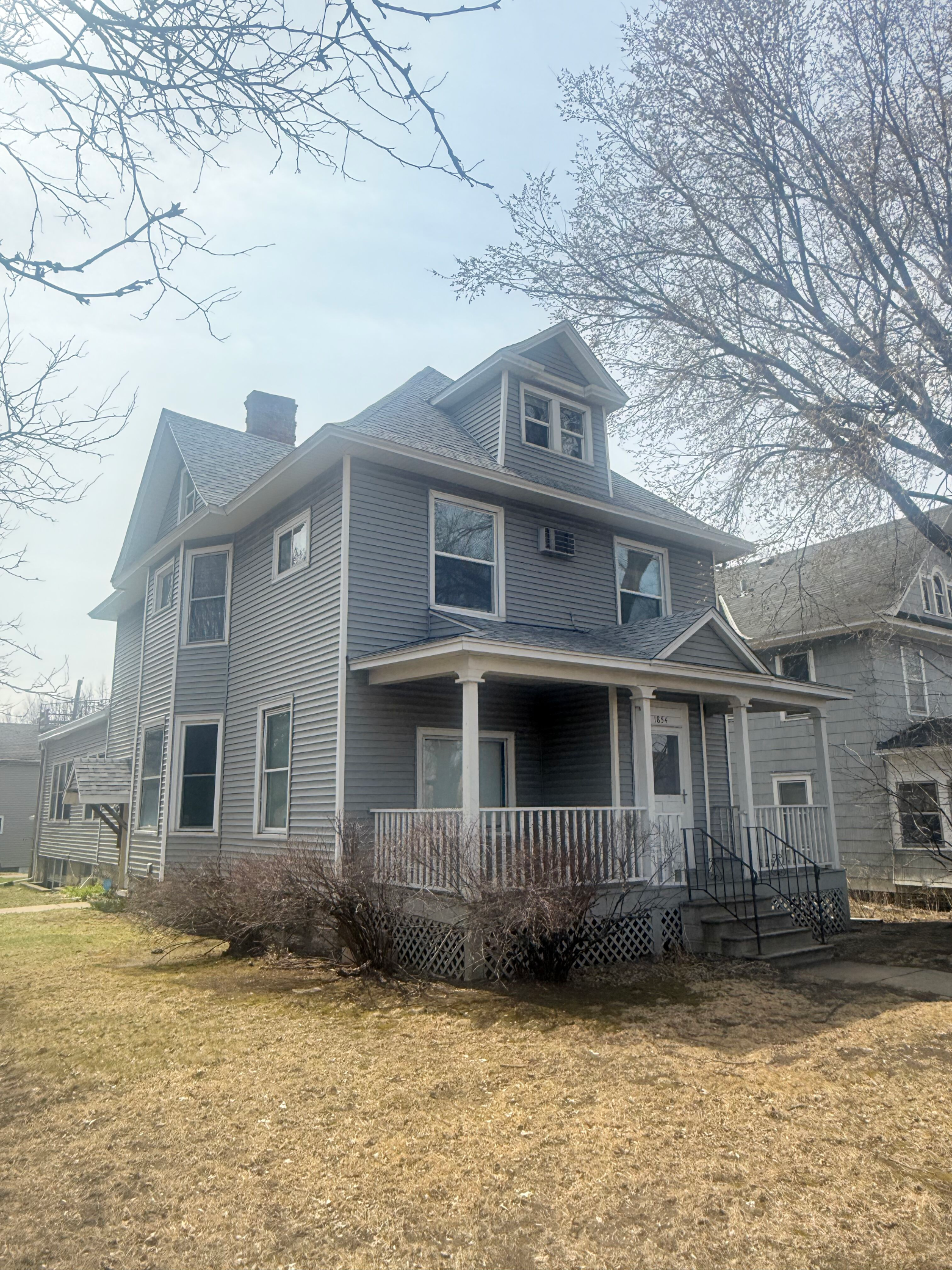 Property Photo:  1854 Roblyn Ave  MN 55104 