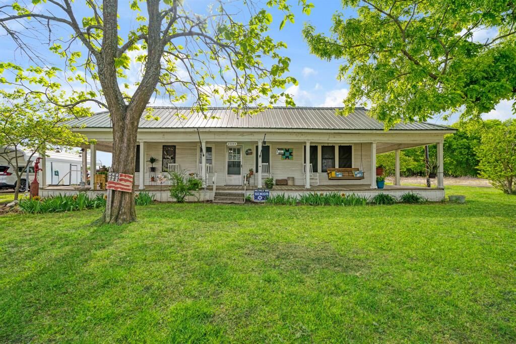 Property Photo: 25099 Farm Road 137 TX 75470