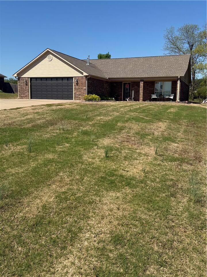 Property Photo: 190 S 20th AR 72949