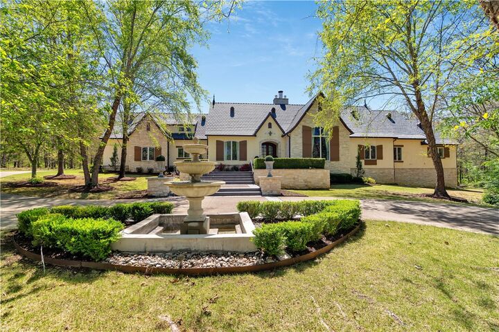 Property Photo:  2375 E Farr Lane  AR 72703 