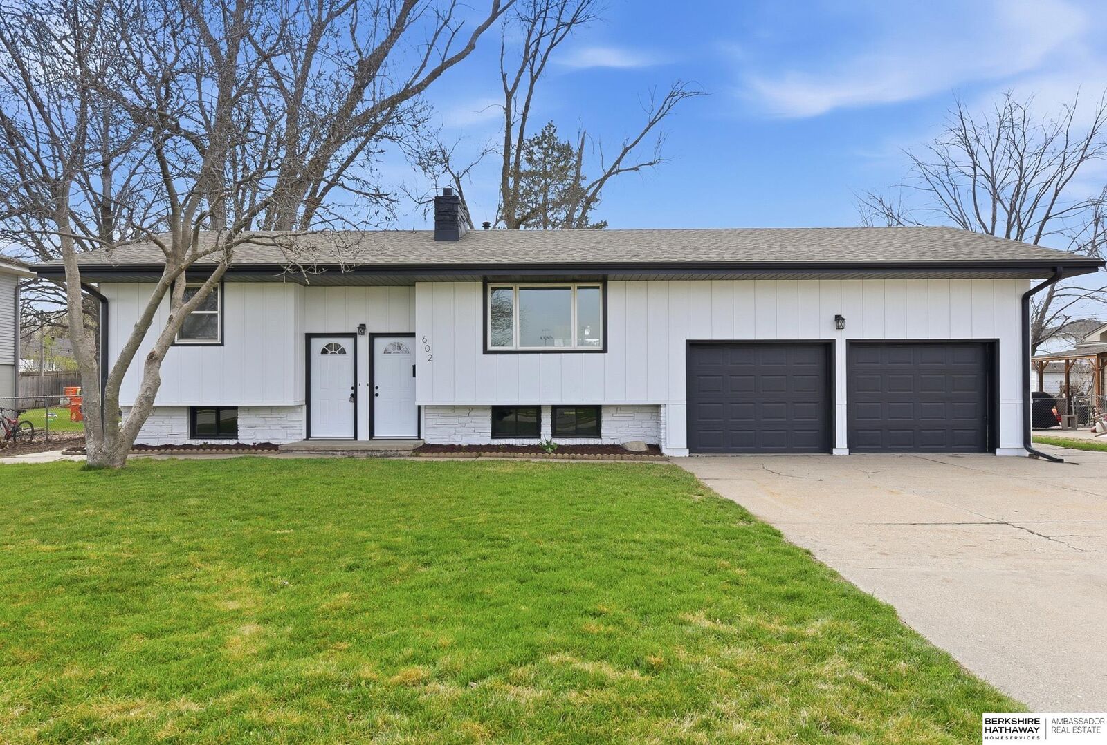 Property Photo:  602 S Monroe Street  NE 68046 