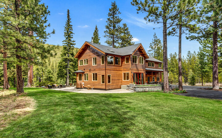 Property Photo: 16396 Skyline Drive OR 97703