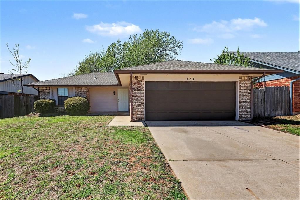 Property Photo:  113 Oak Tree Drive  OK 73130 
