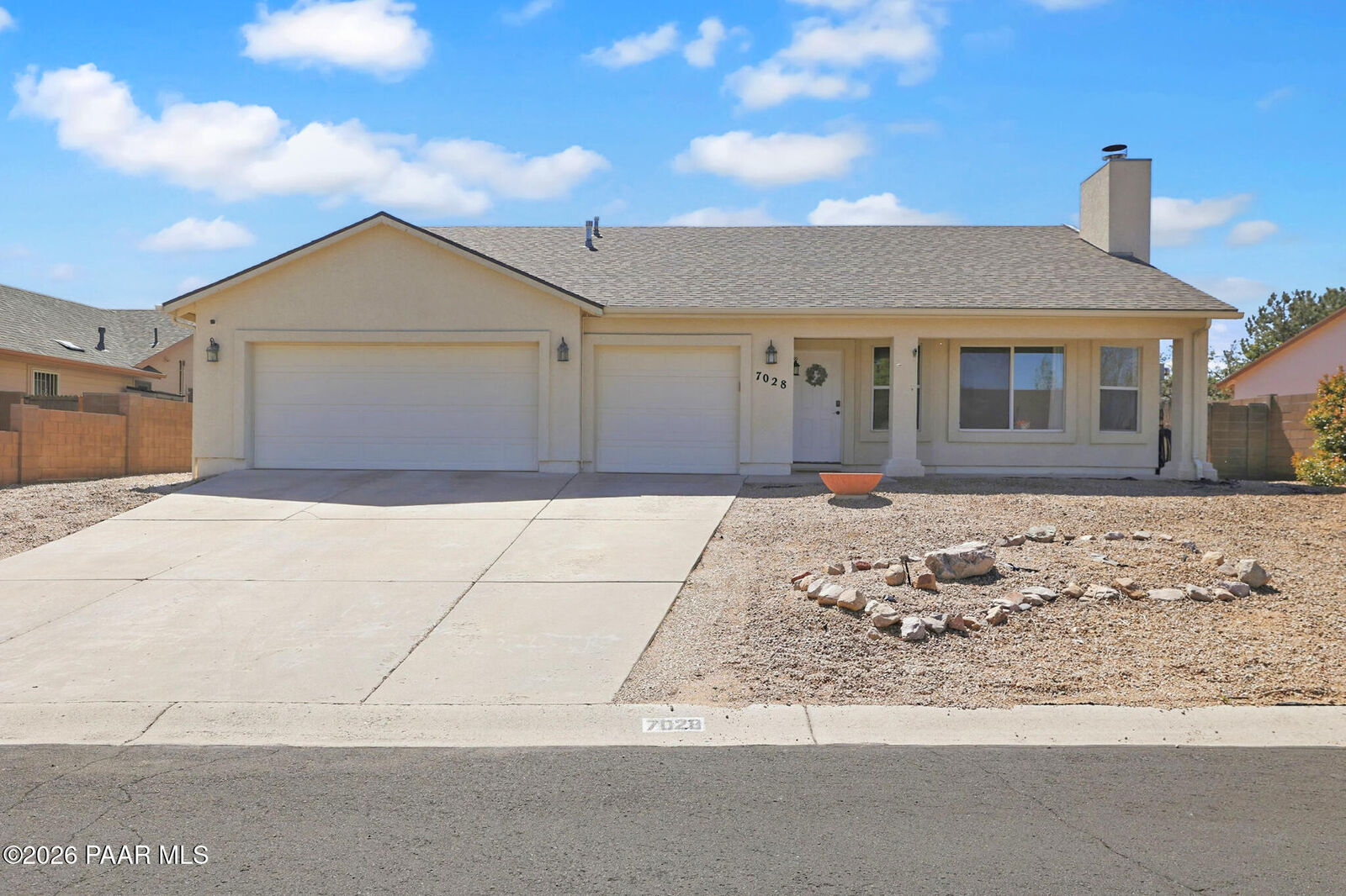 Property Photo:  7028 E Horizon Way  AZ 86315 