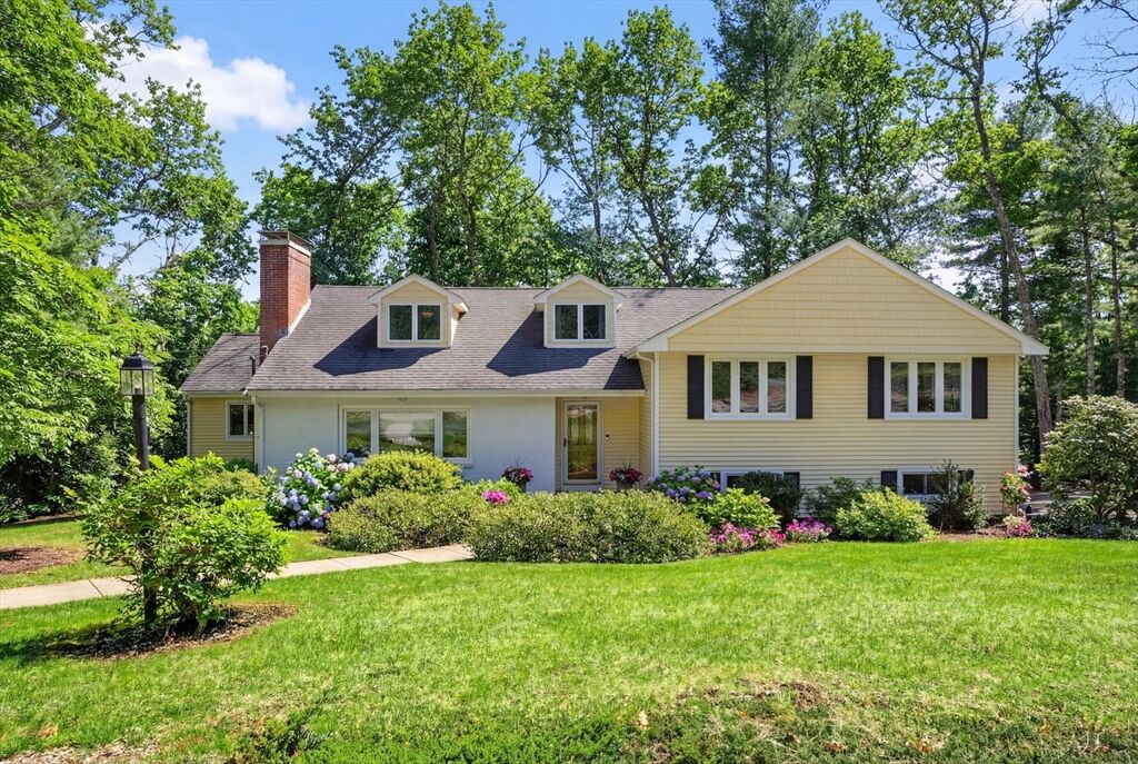 Property Photo:  33 Algonquin Rd  MA 02021 