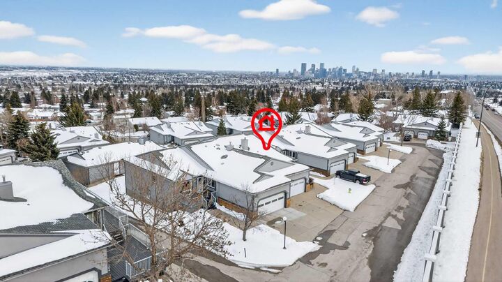 Property Photo: 96 Norquay Heights NW AB T2K 6H4
