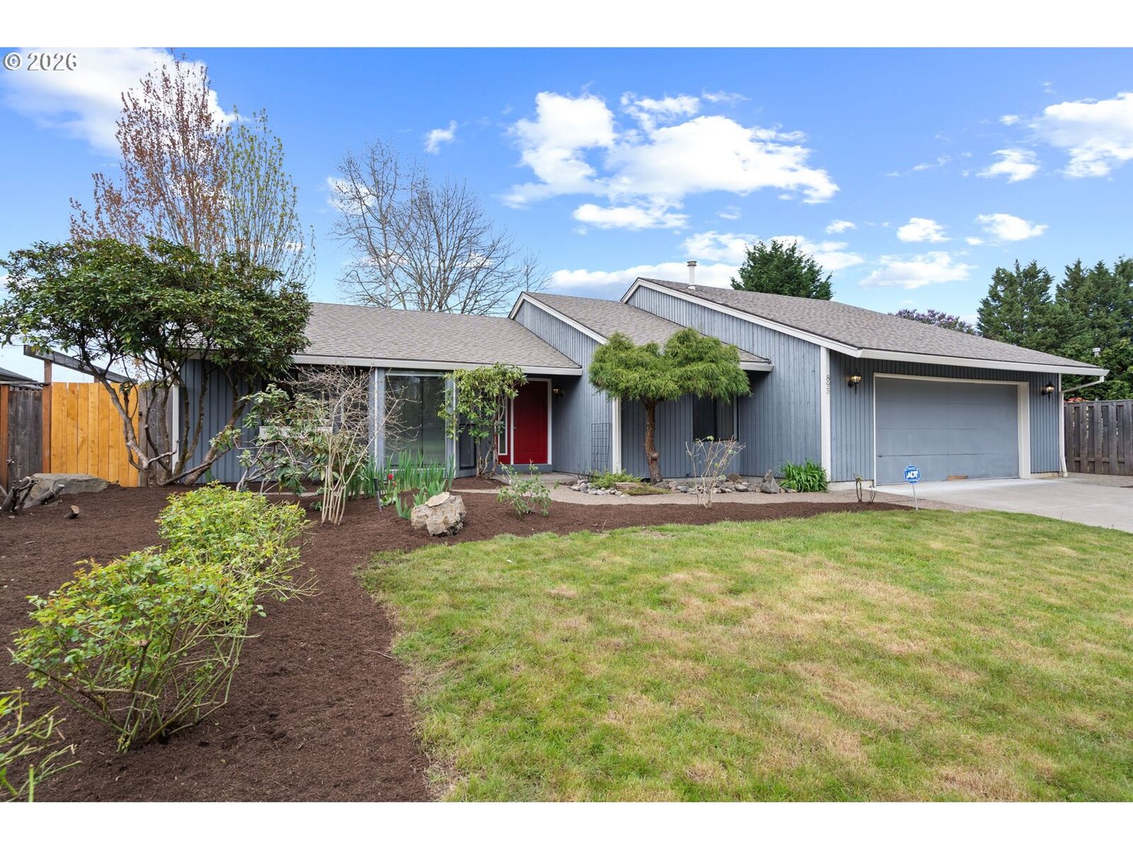 Property Photo:  895 SW 166th Ave  OR 97006 
