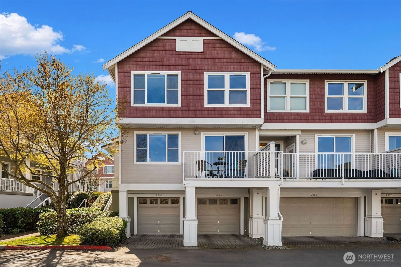 Property Photo:  2946 SW Raymond Street 805  WA 98126 