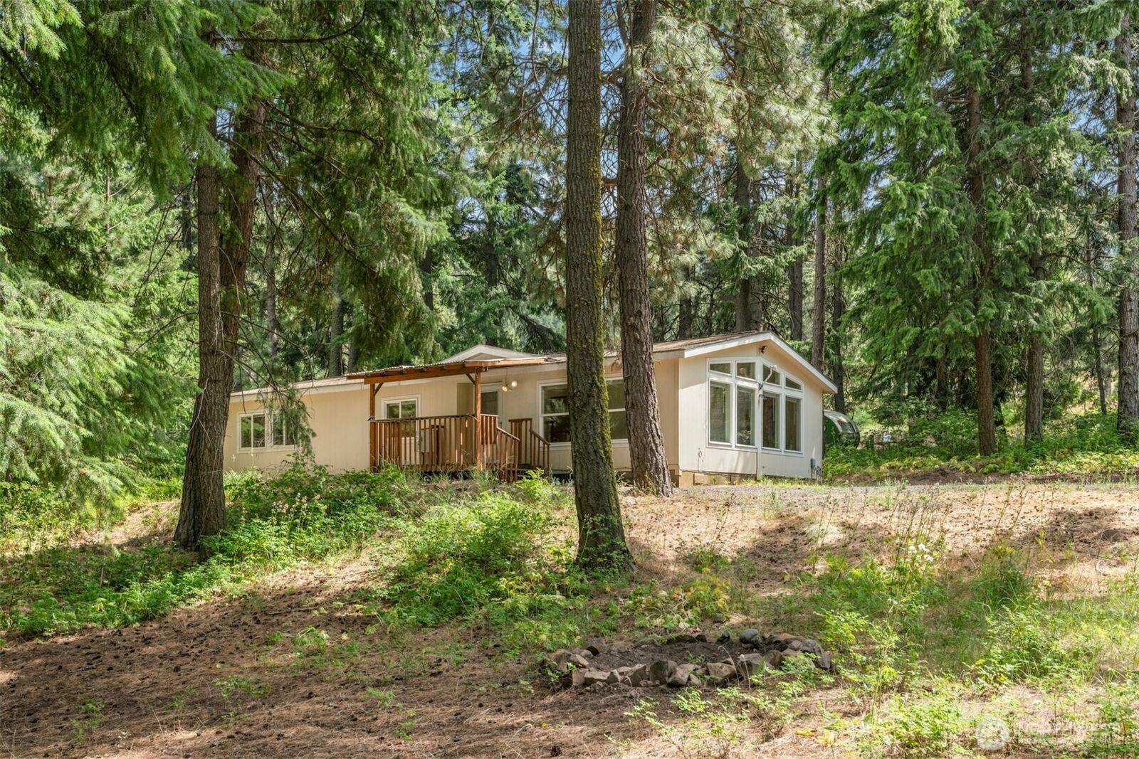 Property Photo:  1810  Casassa Road  WA 98922 