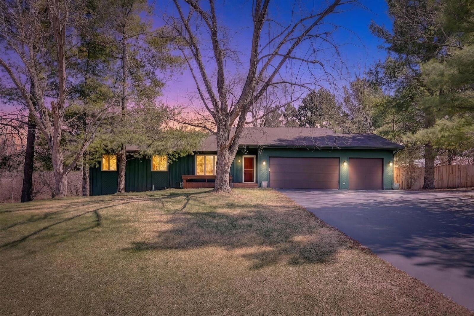 Property Photo:  13615 Briarwood Lane  IL 61073 