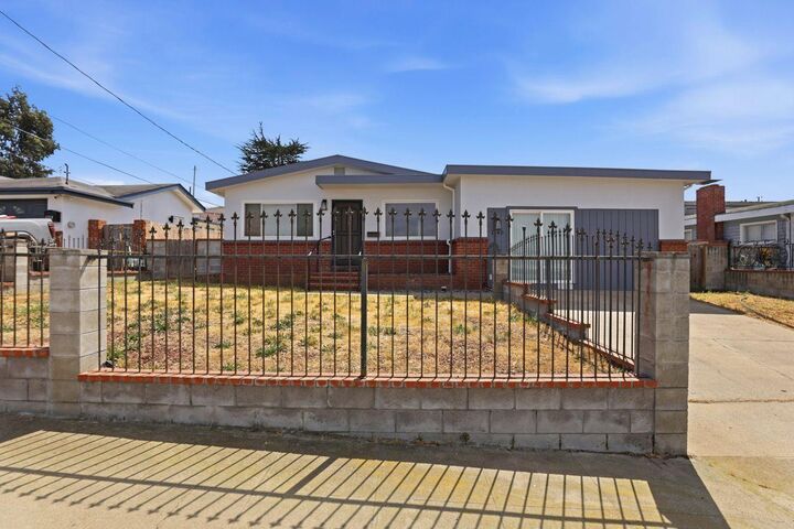 Property Photo:  1140 Palm Avenue  CA 93955 