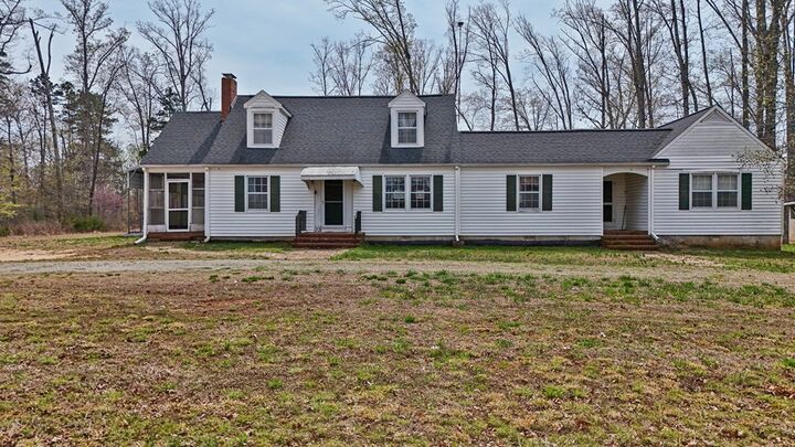 Property Photo: 1324 Noblin Farm Road VA 23927