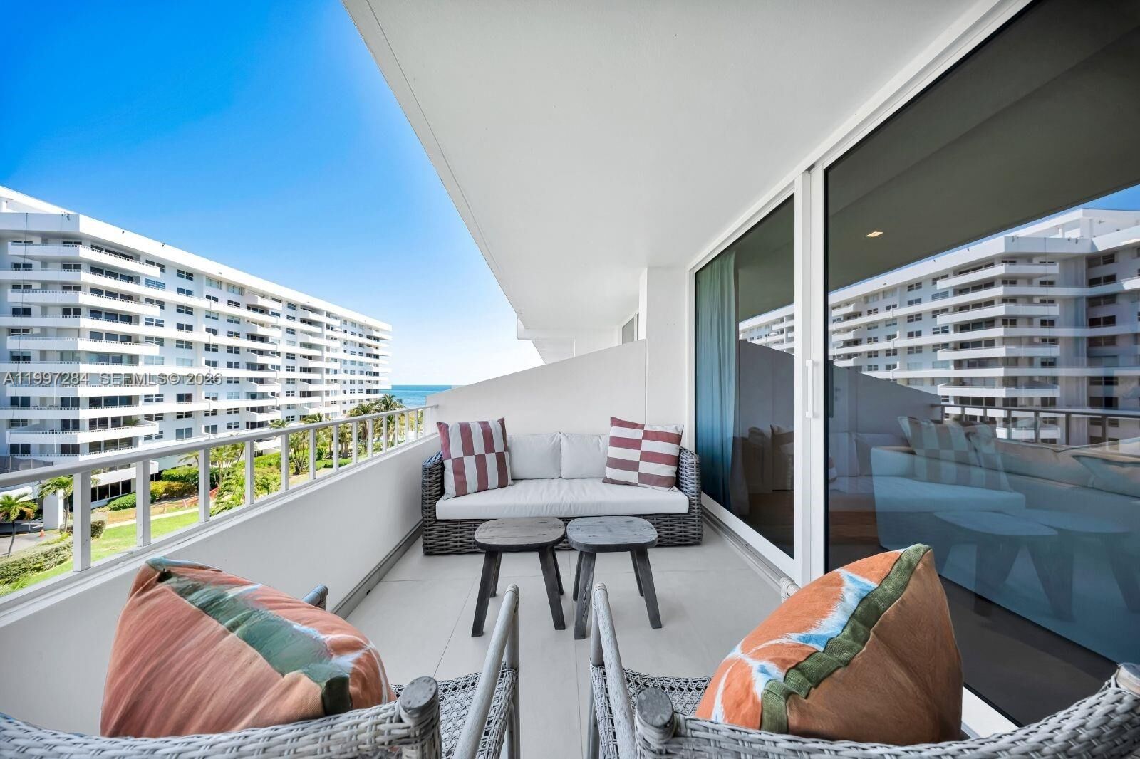 Property Photo:  199 Ocean Lane Dr 602  FL 33149 