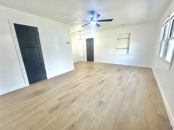 Property Photo: 459 SE 33rd Ter KS 66605