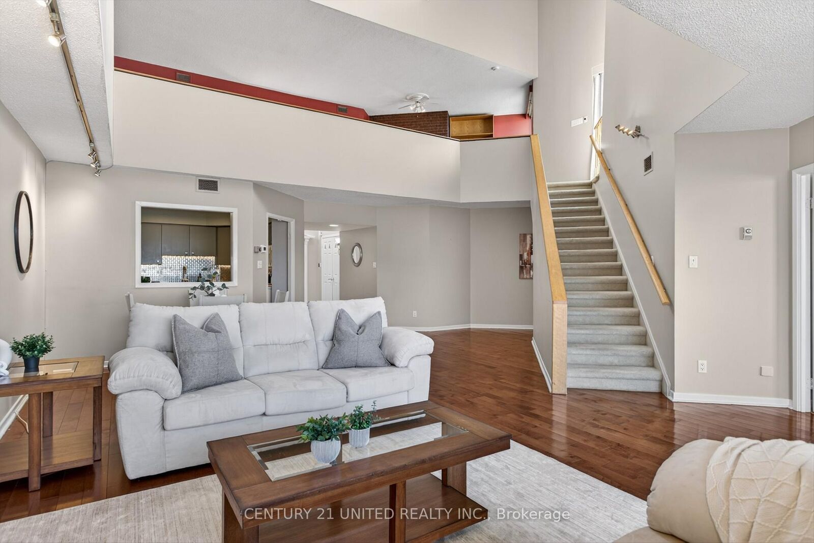Photo de la propriété:  1818 Cherryhill Road 503  ON K9K 1S6 