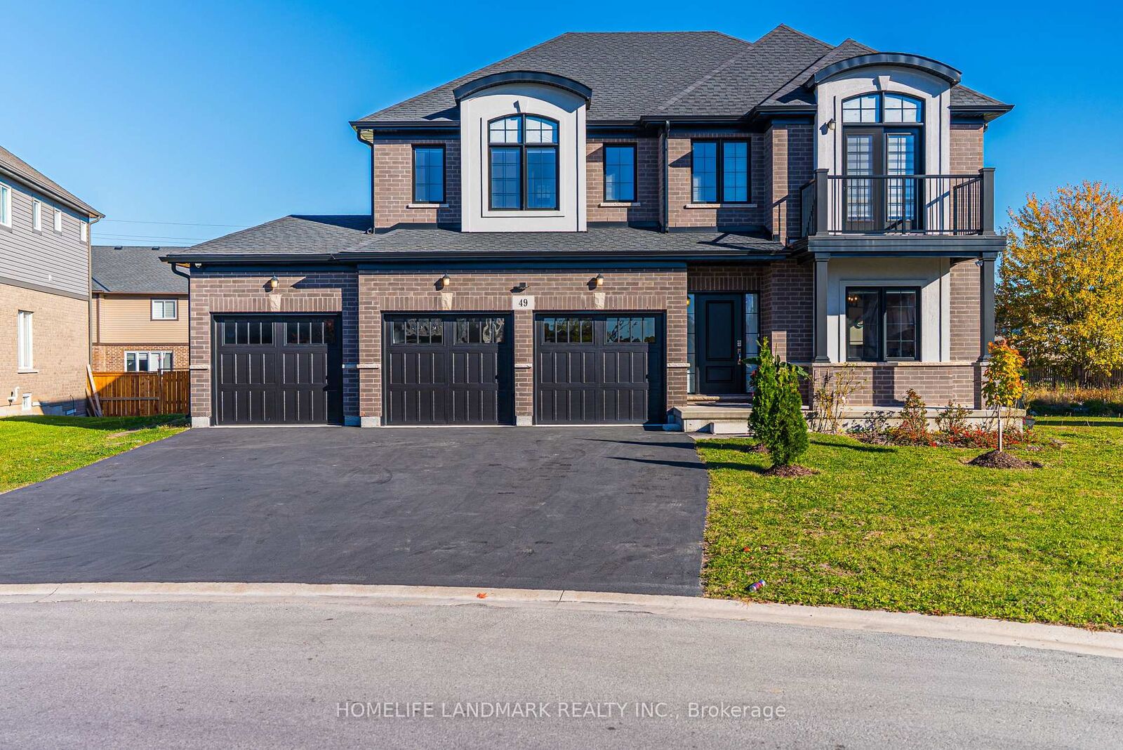 Property Photo: 49 Monarch Street ON L3C 0E6