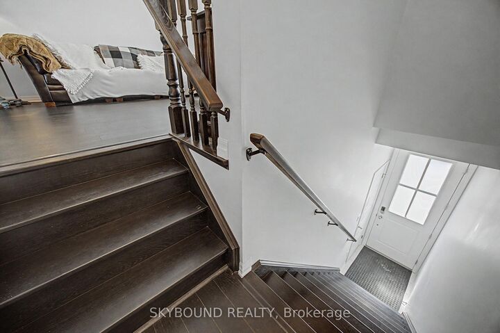 Property Photo: 290 Barton Street W 3 ON L8R 3P3
