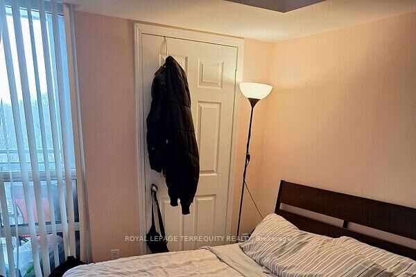 Property Photo: 153 Beecroft Road 515 ON M2N 7C5