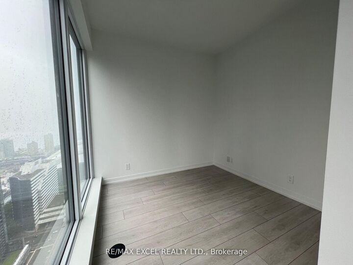 Property Photo:  55 Mercer Street 4910  ON M5V 0W4 