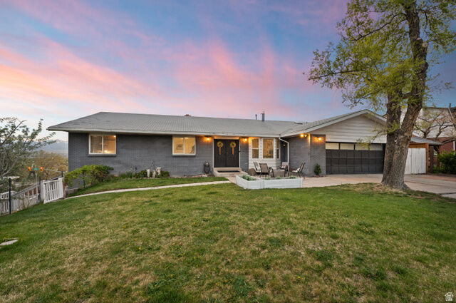 Property Photo: 9750 S Indian Ridge Dr UT 84092