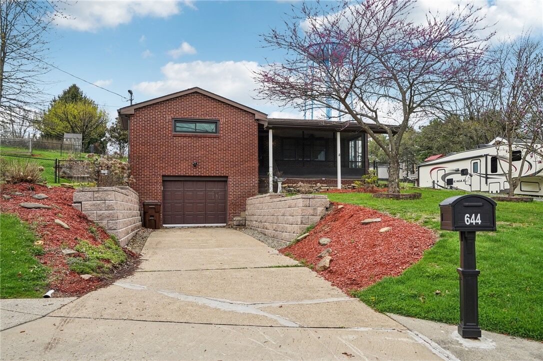 Property Photo:  644 Grange Dr  PA 15613 