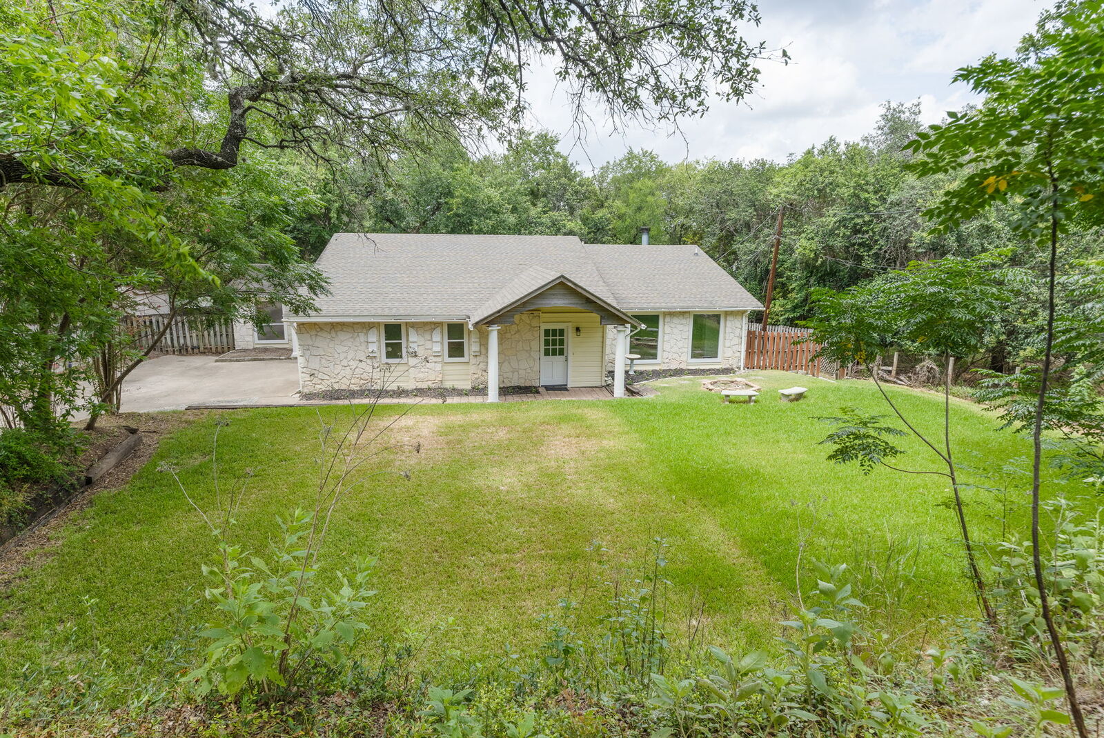 Property Photo:  2218 Bahama Road  TX 78733 
