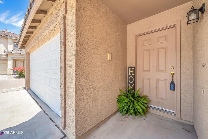Property Photo:  2430 E Peach Tree Drive  AZ 85249 