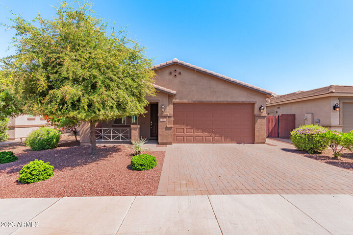 Property Photo:  476 W Honey Locust Avenue  AZ 85140 