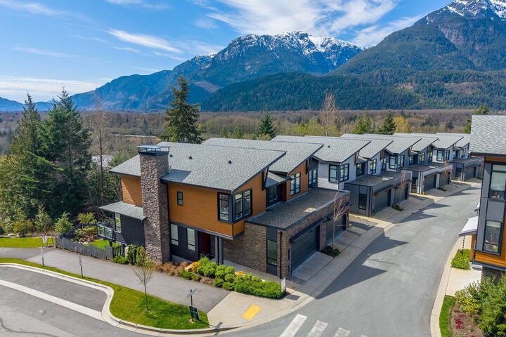 Property Photo:  41203 Highline Place  BC V8B 1C2 