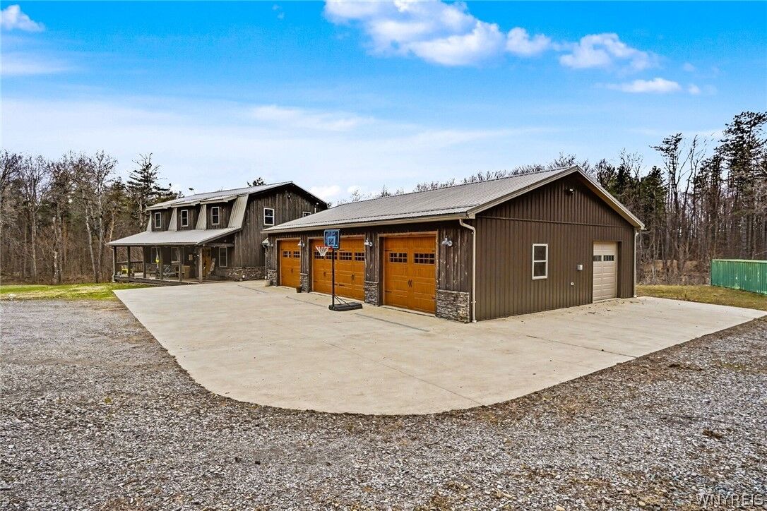 Property Photo: 4474 Townline Road NY 14042