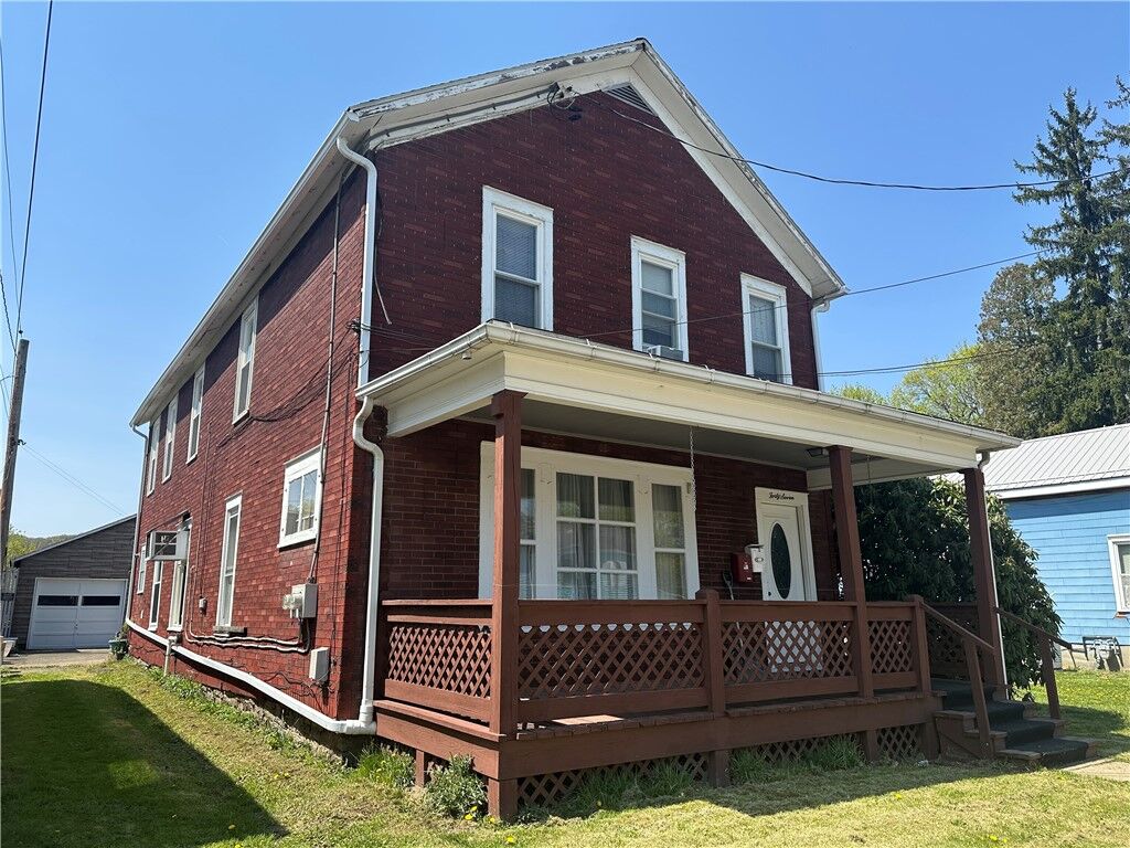 Property Photo:  47 Bishop Street  PA 16701 