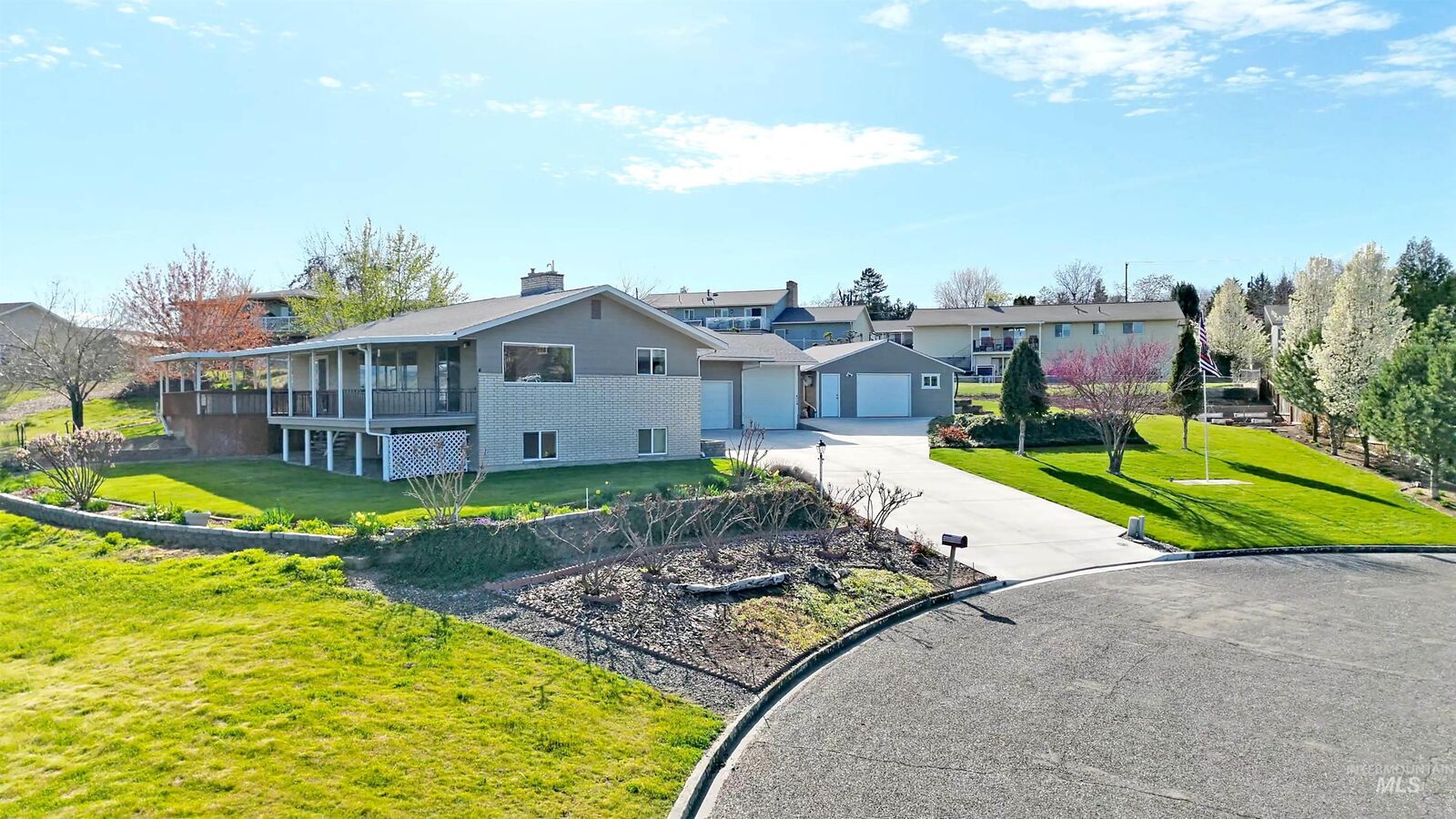 Property Photo:  1515 Lydon Court  WA 99403 