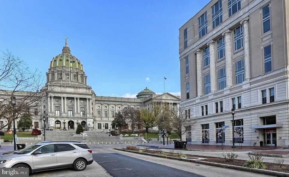 Property Photo: 231 State Street 504 PA 17101