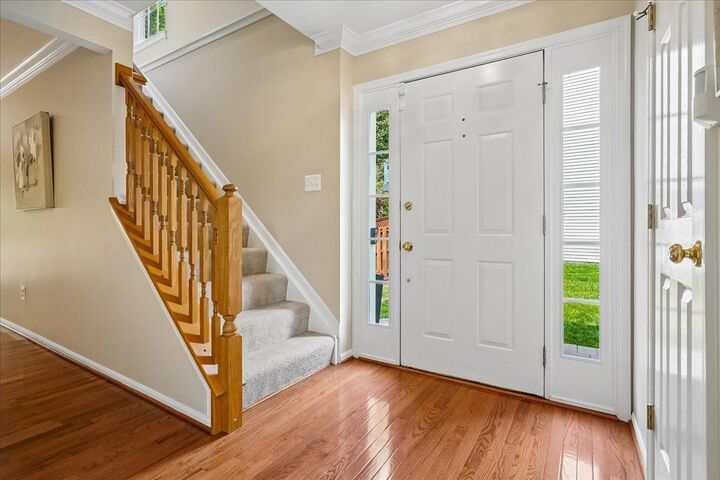 Property Photo:  6556 Kelsey Point Circle  VA 22315 