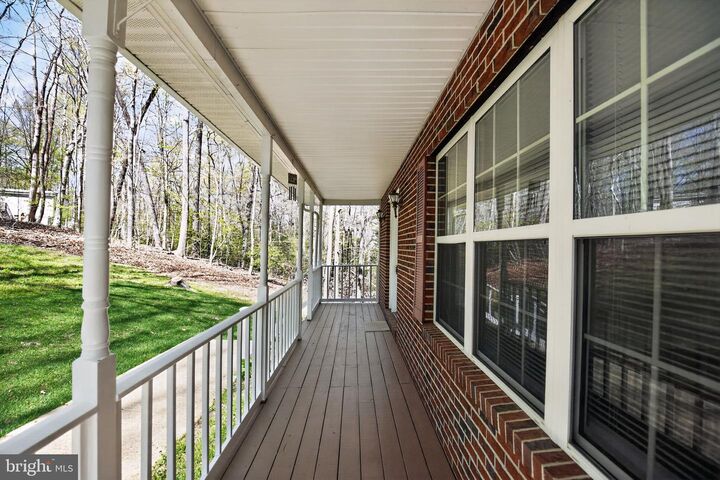 Property Photo:  513 Bridle Court  MD 20657 