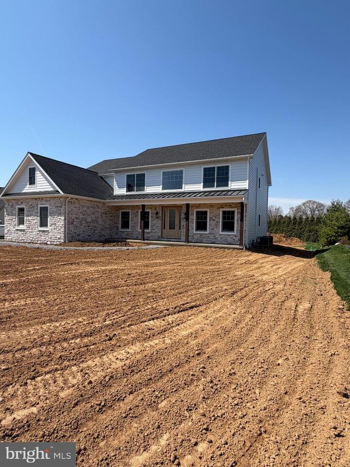 Property Photo: 513 Cheltenham Court PA 17543