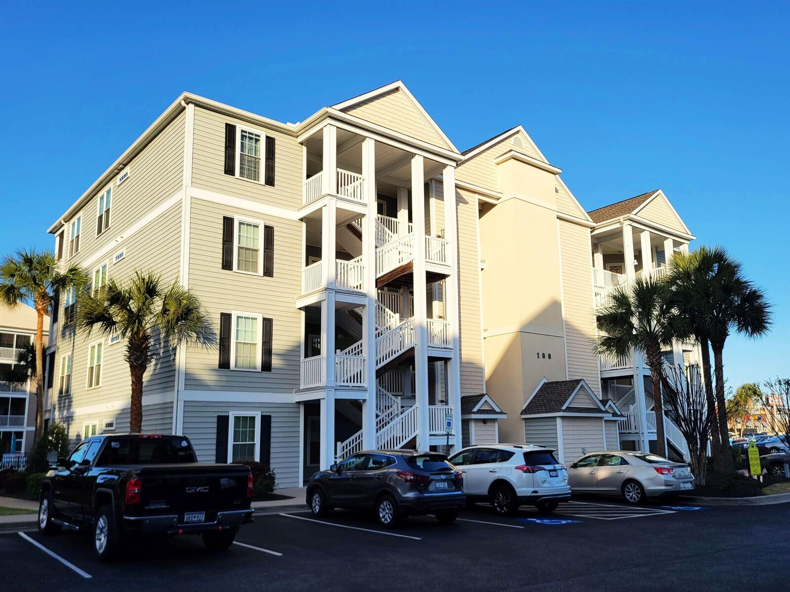Property Photo: 100 Ella Kinley Circle 304 SC 29588