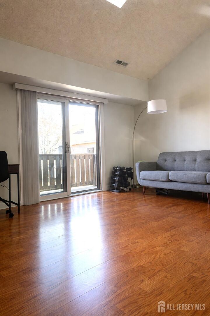 Property Photo:  4910 Ravens Crest Dr Drive  NJ 08536 