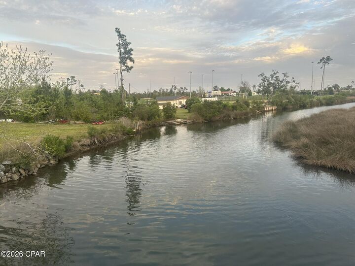 Property Photo:  424 Viola Avenue  FL 32404 