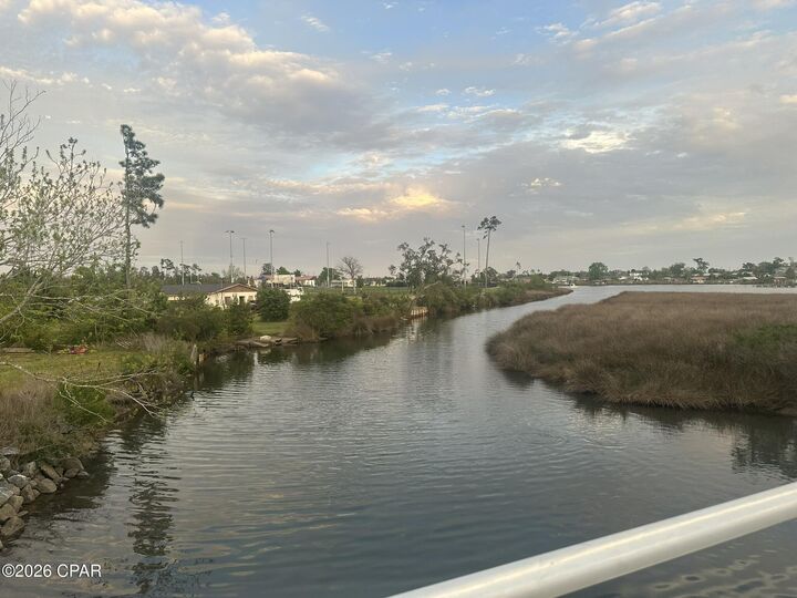 Property Photo: 424 Viola Avenue FL 32404