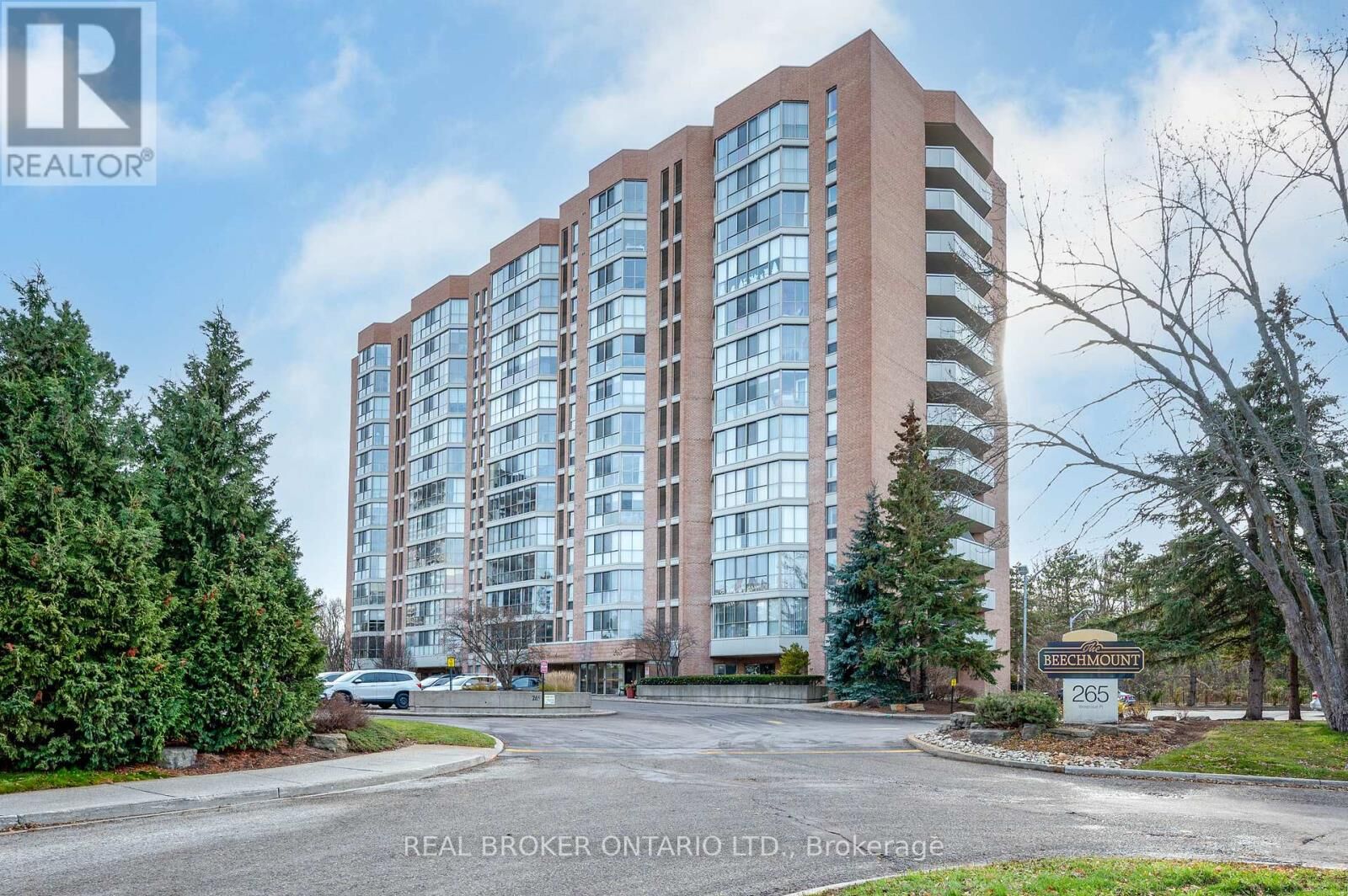 Property Photo:  265 Westcourt Place 101  ON N2L 6E4 