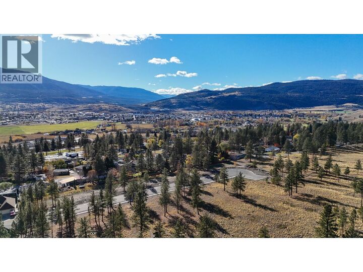 Property Photo:  2338 Nicholson Avenue  BC V1K 1L7 