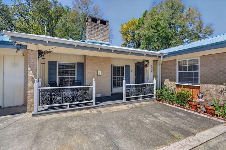 Property Photo: 112 NE Berger Place FL 32548