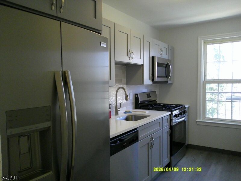 Property Photo:  7 Bashford Ave 7B  NJ 07083 