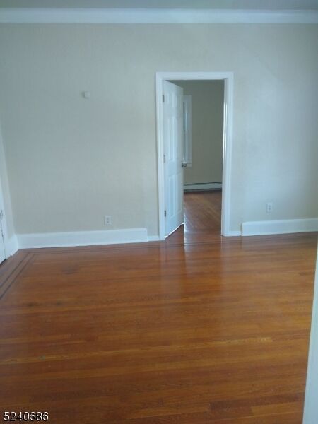 Property Photo:  326 Field Pl 2L  NJ 07205 