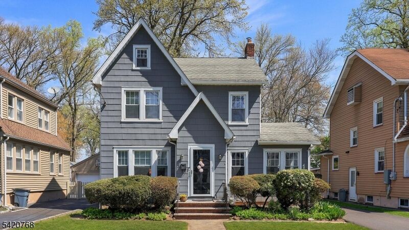 Property Photo:  24 Greaves Pl  NJ 07016 