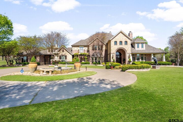 Property Photo: 725 Locust Dr. TX 75154