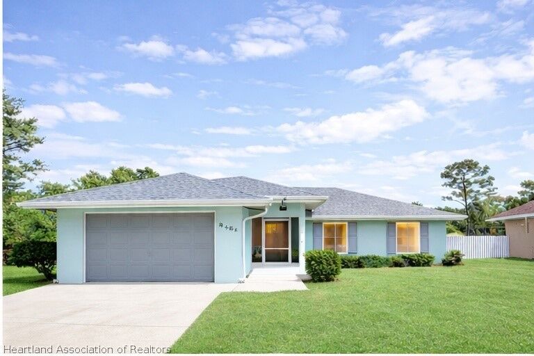 Property Photo:  4108 Garienda Avenue  FL 33872 