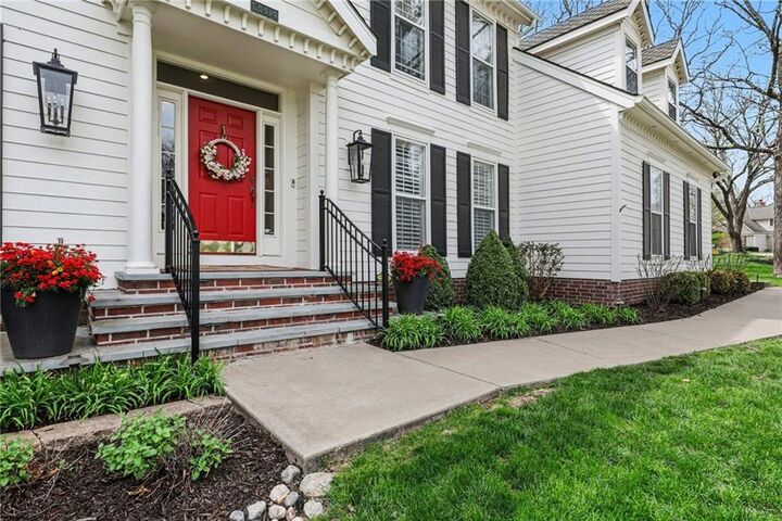 Property Photo: 13804 Eby Street KS 66221